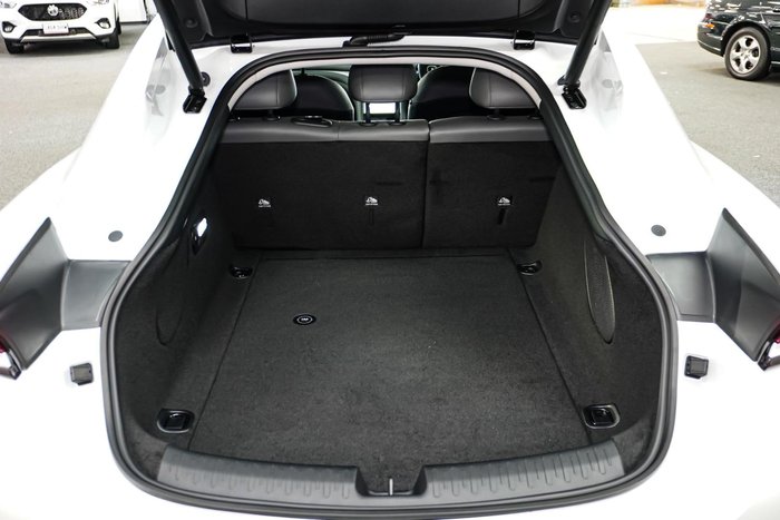 2025 MG IM5 Platinum