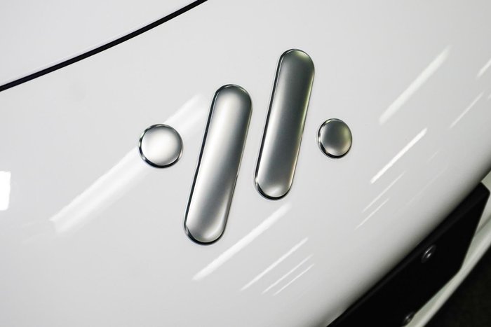 2025 MG IM5 Platinum