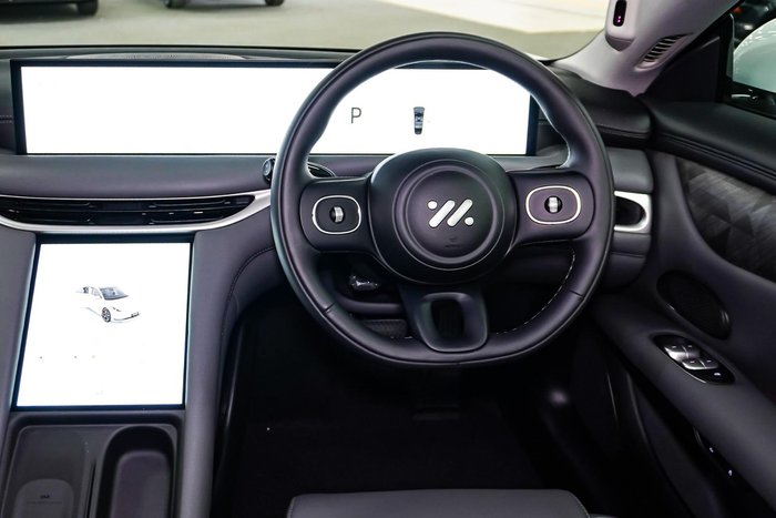 2025 MG IM5 Platinum