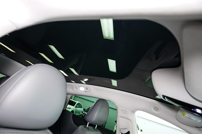 2025 MG IM5 Platinum