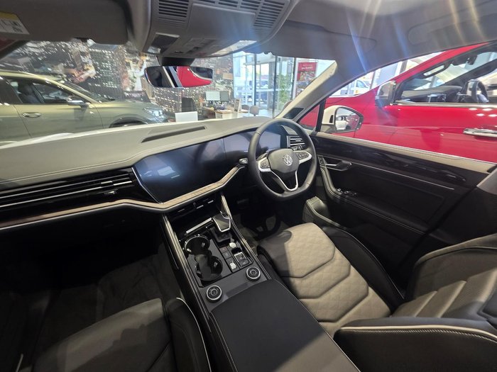 2025 Volkswagen Touareg 210TDI Elegance