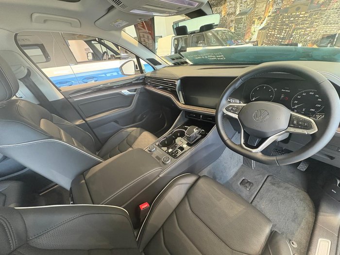 2025 Volkswagen Touareg 210TDI Elegance