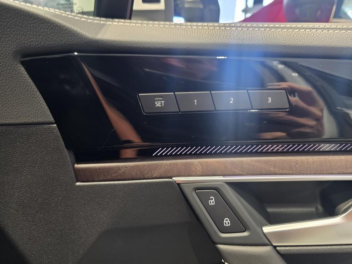 2025 Volkswagen Touareg 210TDI Elegance