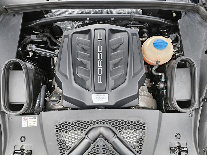 2017 Porsche Macan GTS 95B MY17 AWD Black