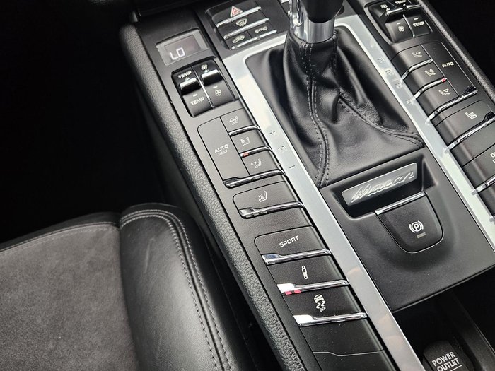 2017 Porsche Macan GTS 95B MY17 AWD Black