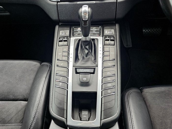 2017 Porsche Macan GTS 95B MY17 AWD Black