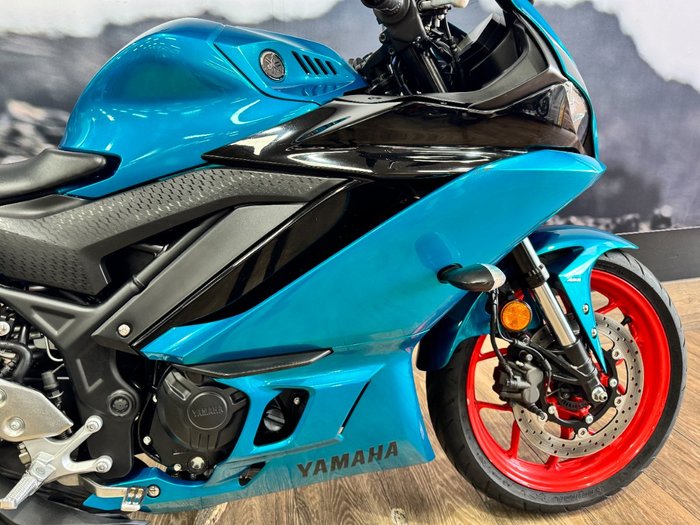 2021 Yamaha YZF-R3 BLUE