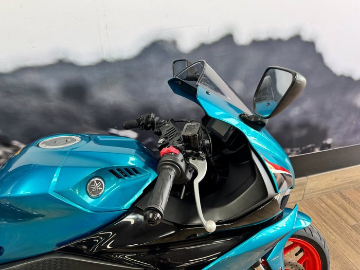 2021 Yamaha YZF-R3 BLUE