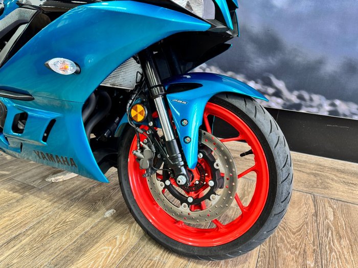 2021 Yamaha YZF-R3 BLUE