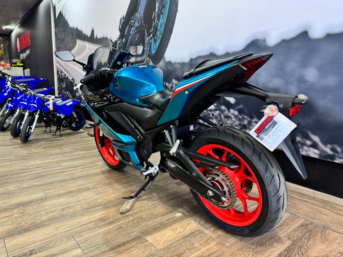 2021 Yamaha YZF-R3 BLUE