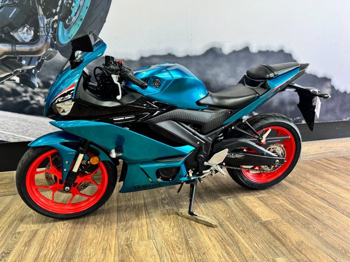 2021 Yamaha YZF-R3 BLUE