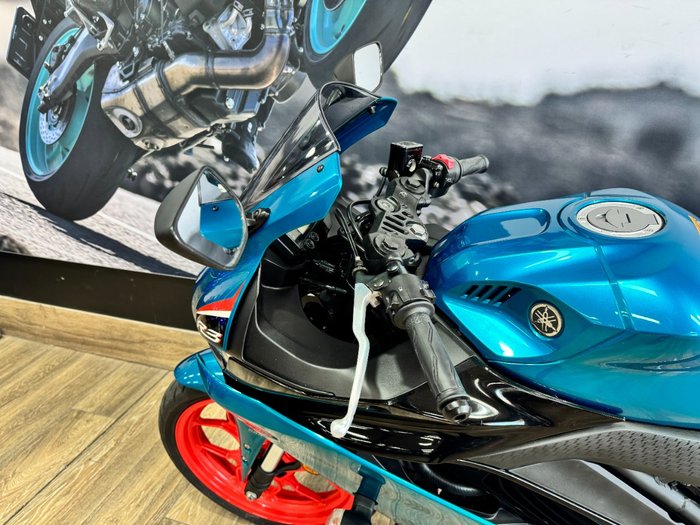 2021 Yamaha YZF-R3 BLUE