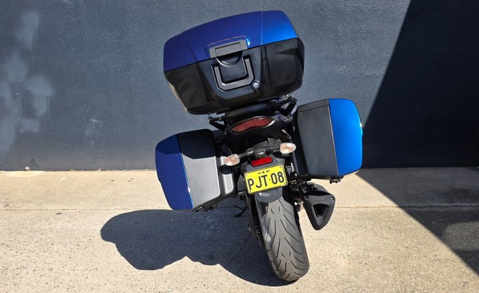 Triumph 2011 Triumph 1050cc Sprint GT BLUE
