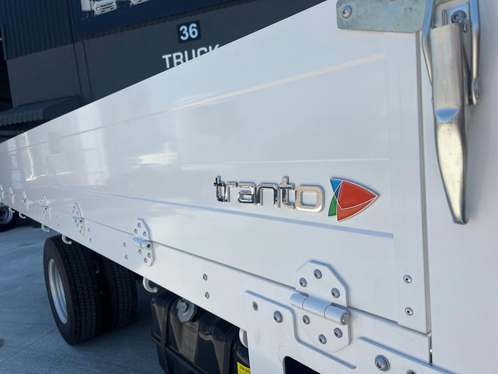 2025 Isuzu N Series NNR 45-150 White