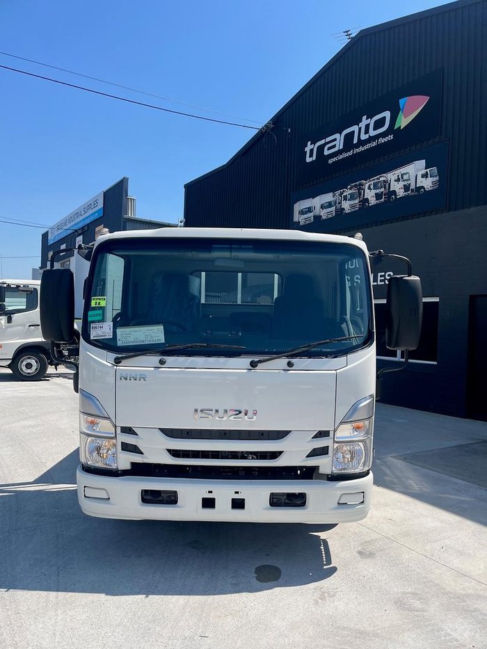 2025 Isuzu N Series NNR 45-150 White
