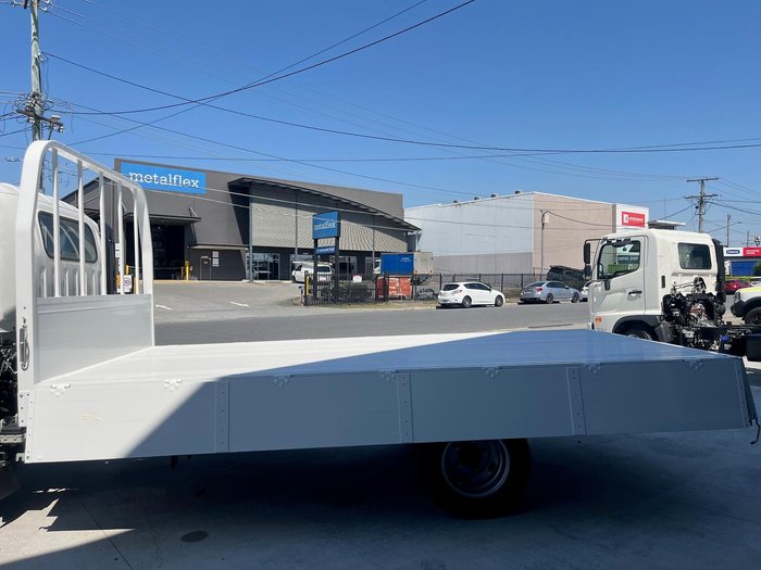 2025 Isuzu N Series NNR 45-150 White