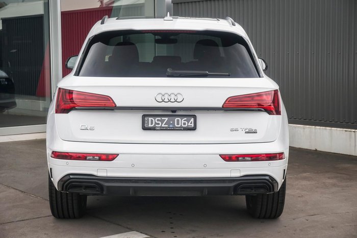 2025 Audi Q5 55 TFSI e S line