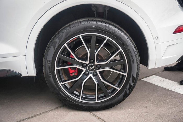 2025 Audi Q5 55 TFSI e S line