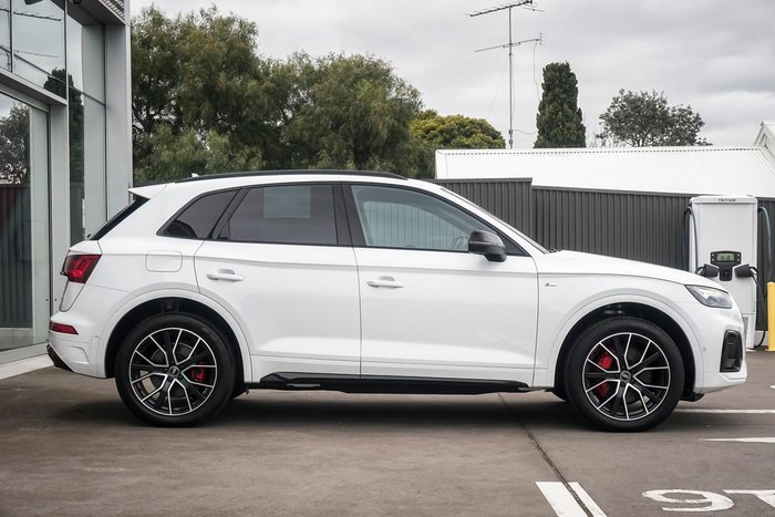 2025 Audi Q5 55 TFSI e S line
