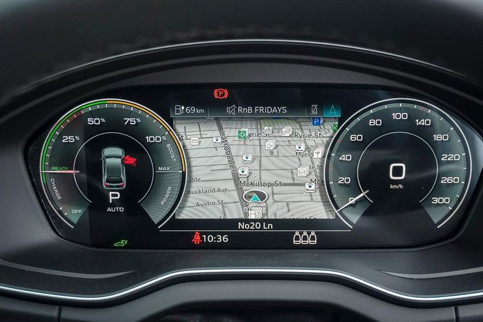 2025 Audi Q5 55 TFSI e S line