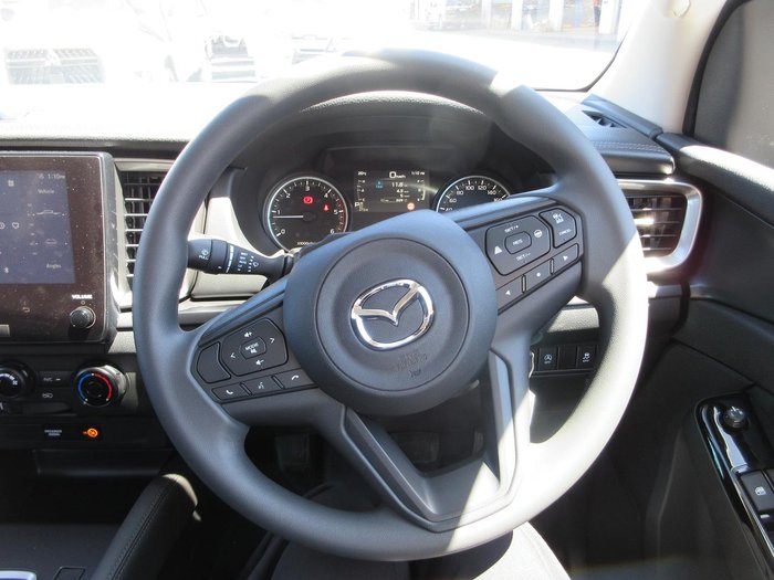 2025 Mazda BT-50 XS