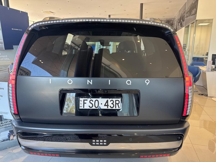 2025 Hyundai IONIQ 9 Calligraphy