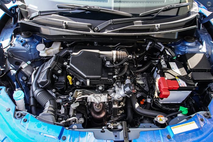 2025 Suzuki Swift Hybrid Plus UZ Frontier Blue Pearl with Black Roof