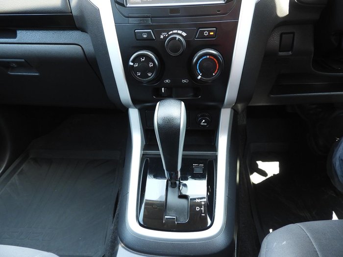 2017 Isuzu MU-X LS-M