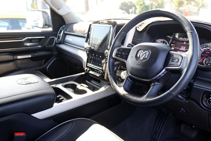 2022 RAM 1500 Laramie RamBox DT MY22 4X4 Dual Range Billet Silver