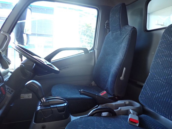 2020 HINO 300 716