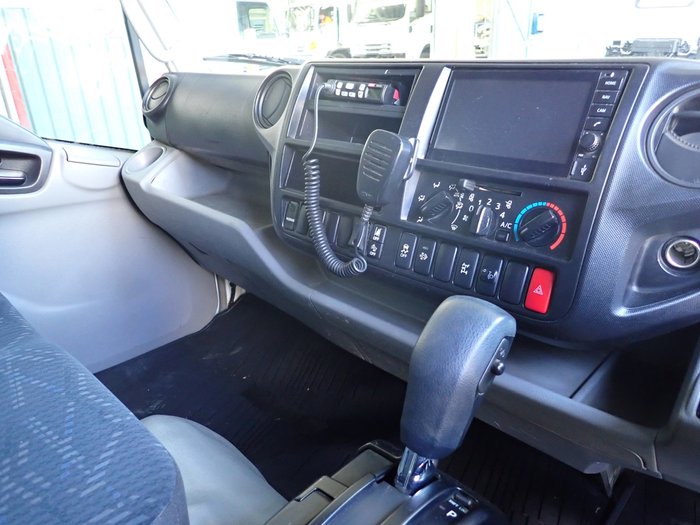 2020 HINO 300 716