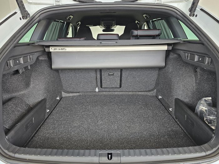 2024 SKODA Octavia RS NX MY24 Moon White