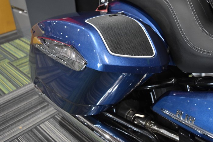 2024 BMW Motorrad R 18 B Blue
