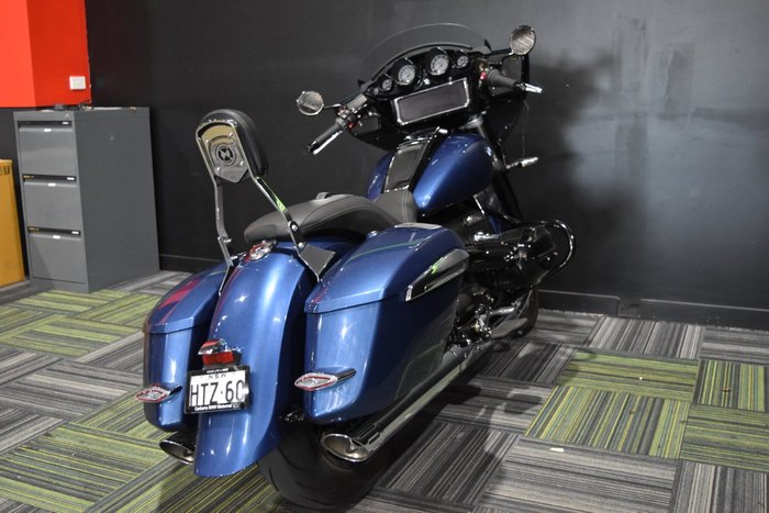 2024 BMW Motorrad R 18 B Blue