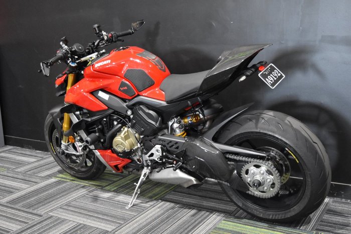 2011 Ducati STREETFIGHTER S Red