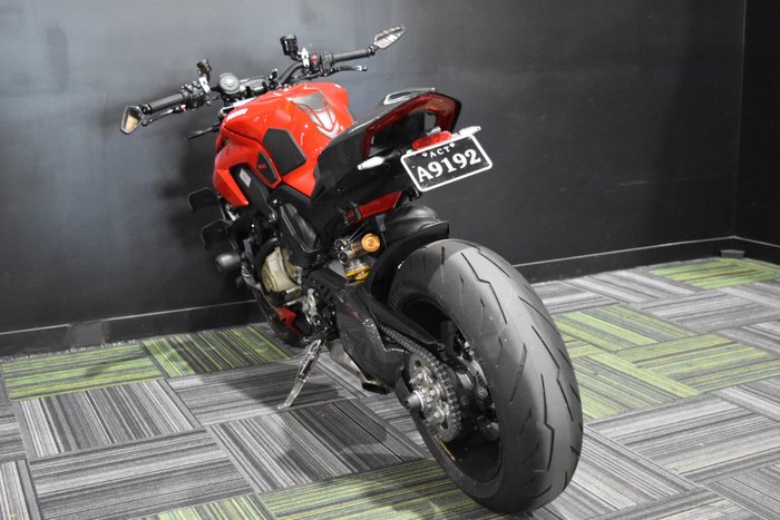 2011 Ducati STREETFIGHTER S Red