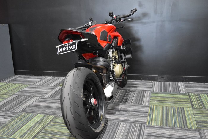 2011 Ducati STREETFIGHTER S Red