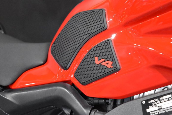2011 Ducati STREETFIGHTER S Red