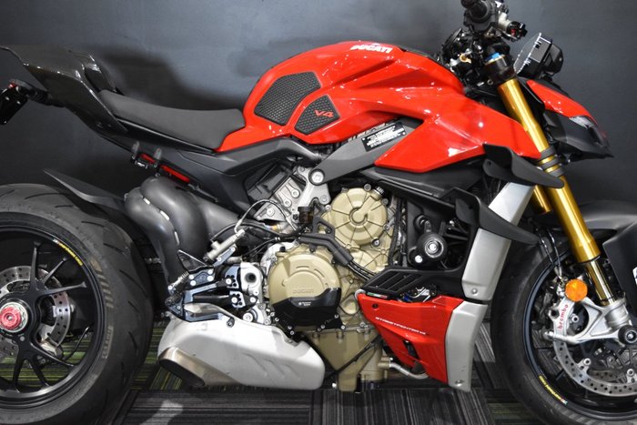 2011 Ducati STREETFIGHTER S Red