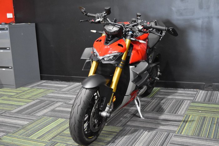 2011 Ducati STREETFIGHTER S Red