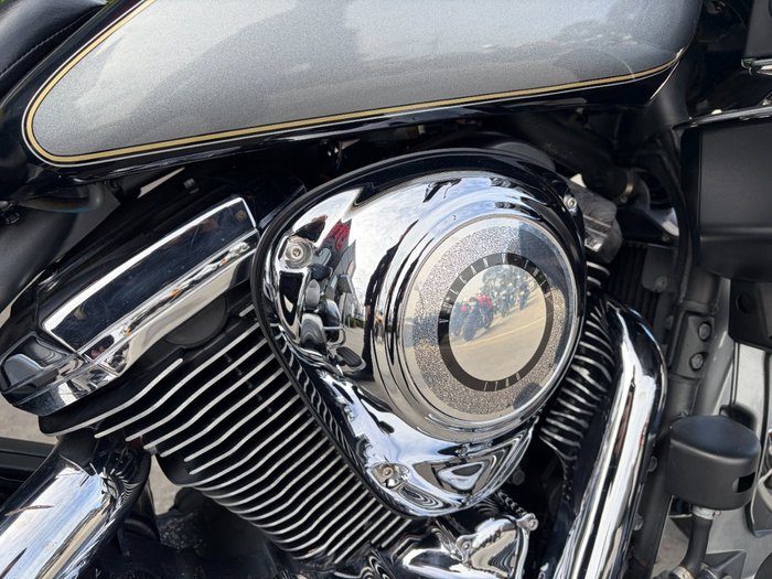 2010 Kawasaki VULCAN 1700 VOYAGER (ABS) Silver