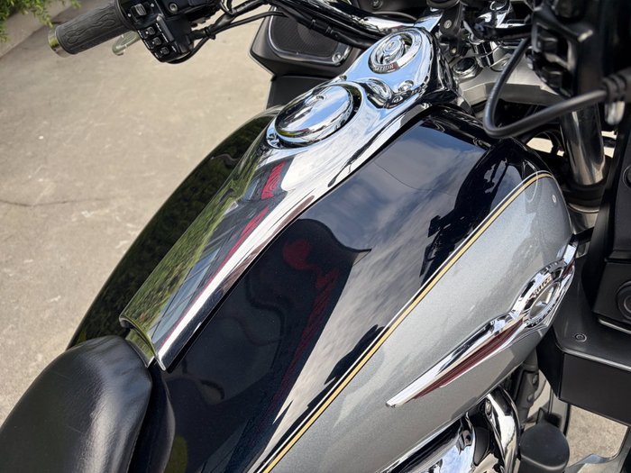 2010 Kawasaki VULCAN 1700 VOYAGER (ABS) Silver