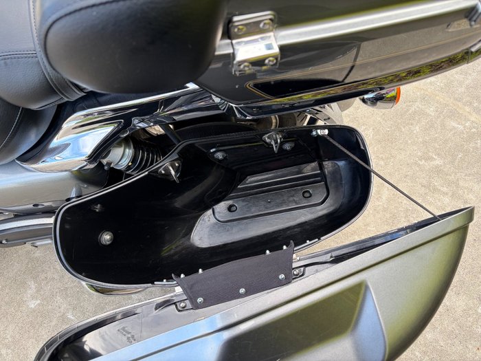 2010 Kawasaki VULCAN 1700 VOYAGER (ABS) Silver