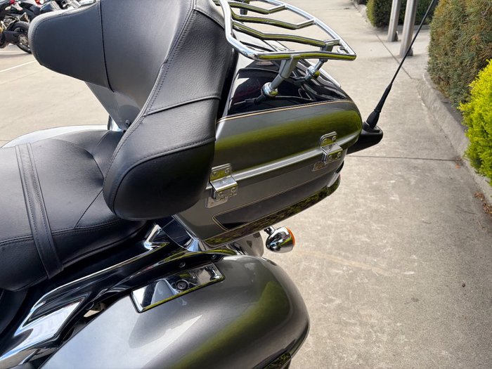 2010 Kawasaki VULCAN 1700 VOYAGER (ABS) Silver