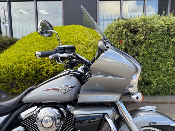 2010 Kawasaki VULCAN 1700 VOYAGER (ABS) Silver