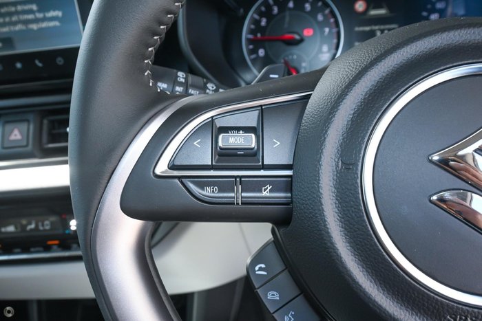 2025 Suzuki Swift Hybrid GLX UZ Pure White