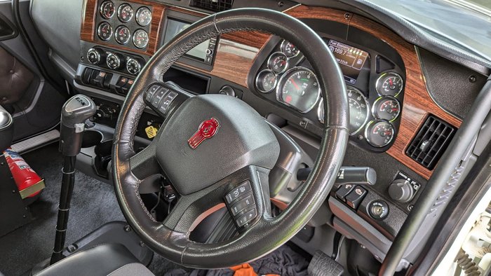 2023 Kenworth T610sar