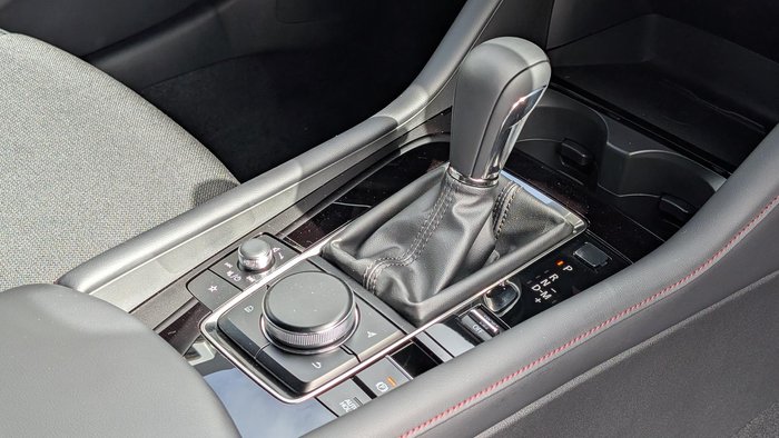 2025 Mazda 3 G25 Evolve SP