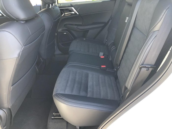 2025 Mitsubishi Outlander Aspire