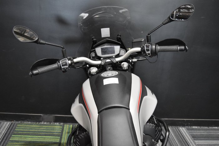 2022 MOTO GUZZI V85 TT TRAVEL Black